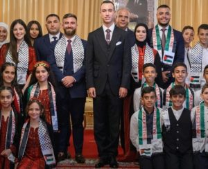 ولي العهد يستقبل الاطفال المقدسيين المشاركين في الدورة 16 للمخيم الصيفي