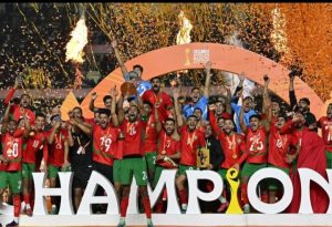 الجامعة تكافئ ابطال  » الشان  » بمكافئات مالية مهمة