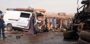 إنقلاب شاحنة يرسل 4 أشخاص للمستعجلات بالقصر الصغير