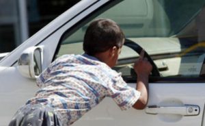 المتسول ليس مجرما ، بل ضحية . المجتمع بأكمله