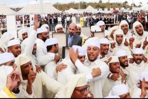 سربة عبد الغني بن خدة من إقليم خريبكة تفوز بالجائزة الكبرى للملك محمد السادس للتبوريدة .