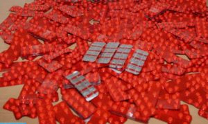 توقيف شخصين وبحوزتهما كمية مهمة من الاقراص المهلوسة والمخدرات الصلبة