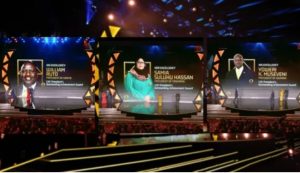 الدكتور باتريس موتسيبي يمنح جائزة التميز الخاصة برئيس « الكاف » لعام 2025 إلى رئيس كينيا فخامة الدكتور روتو ورئيسة تنزانيا فخامة سولوحو حسن ورئيس أوغندا فخامة موسيفيني