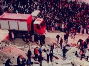 فاس : إنهيار عمارتين من أربعة طوابق مخلفة ضحايا ومفقودين .