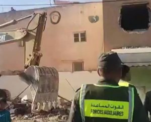 عاجل من الدار البيضاء – انطلاق عملية هدم كاريان الشرقاوي بعين الذياب وسط أجواء من الحزن والاستياء