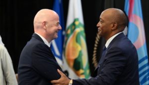 الاتحاد الافريقي لكرة القدم يهنئ جياني إنفانتينو على قيادته المتميزة كرئيس للفيفا