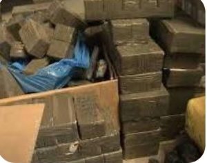 توقيف خمسة أشخاص تتراوح أعمارهم ما بين 34 و46 سنة،