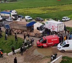 اصطدام قوي بين سيارتي نقل المستخدمين بين برشيد وسطات يخلف أزيد من 14 مصاباً قرب سيدي العايدي