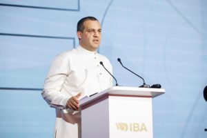 رئيس الاتحاد الدولي للملاكمة يدعو إلى تعزيز دعم الرياضيين وتطوير منظومة المكافآت في الحركة الأولمبية