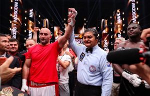 مراد غاسييف يحافظ على لقب العالم للوزن الثقيل بعد فوزه في « IBA PRO 19 »