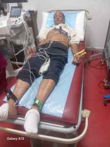 خبر مؤلم يقلق محبيه.. وعكة صحية تنقل الأستاذ أنوار العربي الإدريسي إلى مصحة بفاس